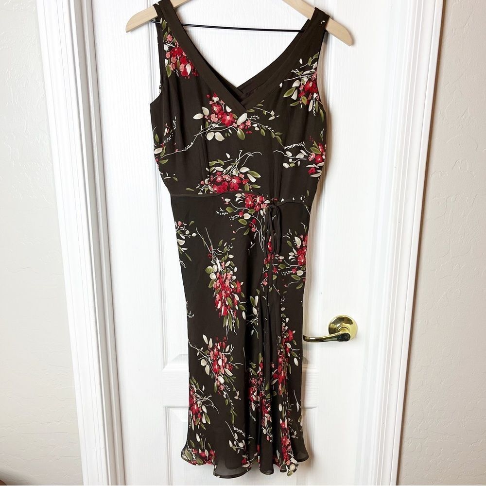 Ann Taylor Loft Y2K Brown Floral Ruffle Dress Size 0 100% Silk Sleeveless - Picture 2 of 5